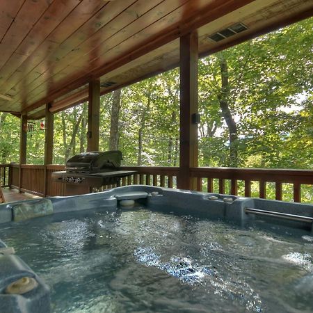 Bearfoot Ridge Wood-Burning Fireplace Cozy Hot Tub Serene Views 埃利杰 外观 照片