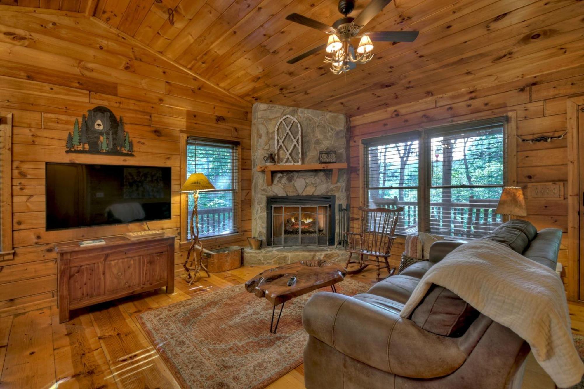 Bearfoot Ridge Wood-Burning Fireplace Cozy Hot Tub Serene Views 埃利杰 外观 照片