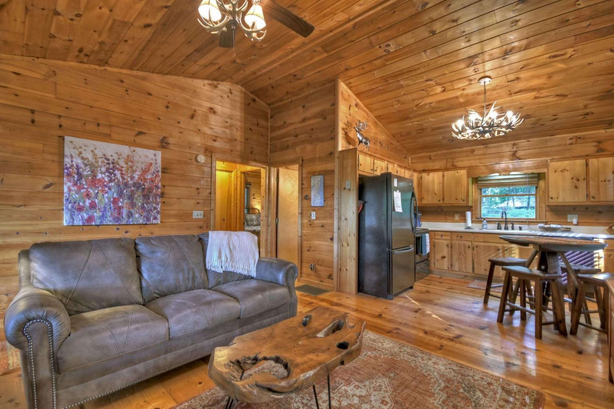 Bearfoot Ridge Wood-Burning Fireplace Cozy Hot Tub Serene Views 埃利杰 外观 照片