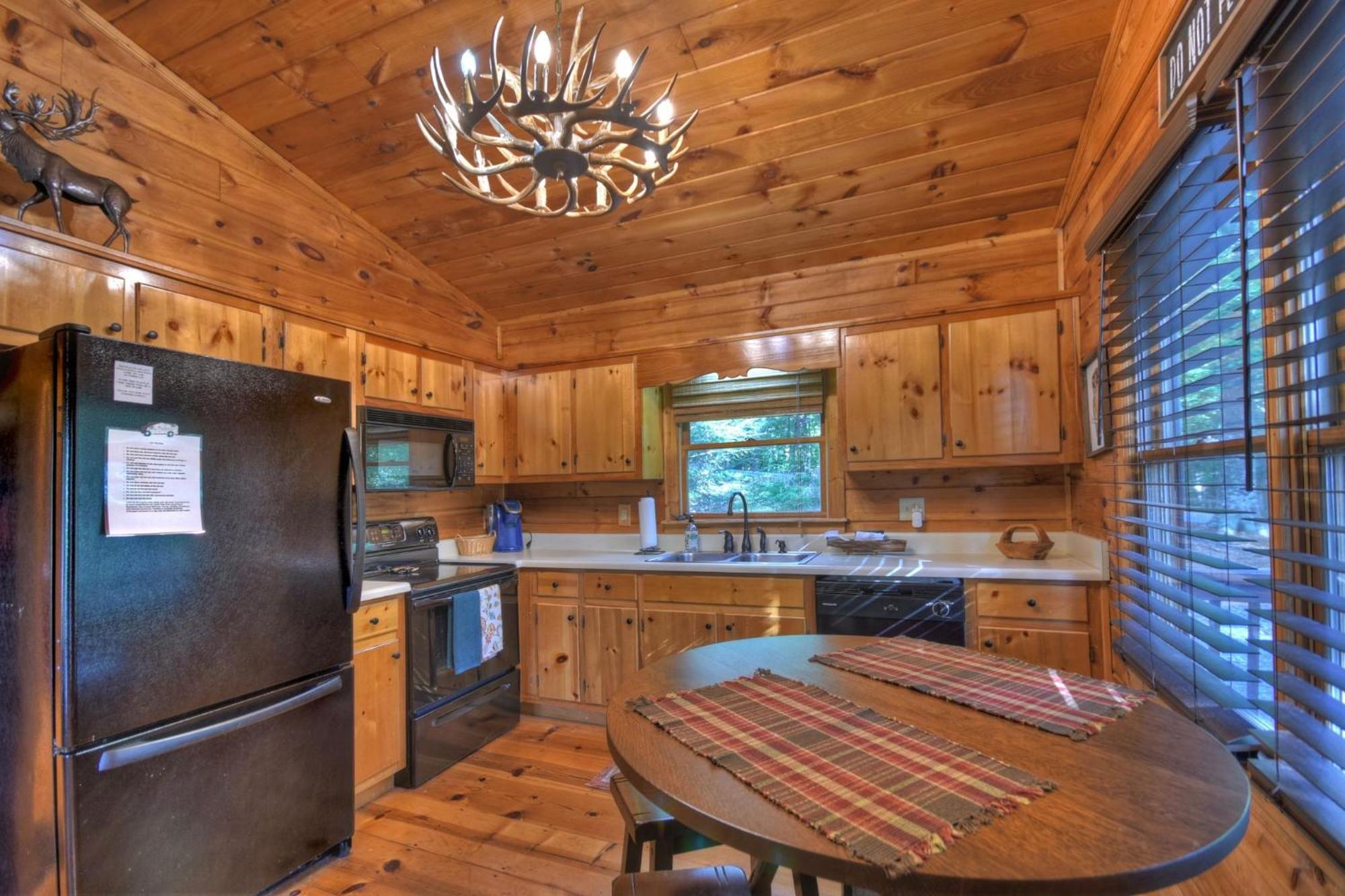 Bearfoot Ridge Wood-Burning Fireplace Cozy Hot Tub Serene Views 埃利杰 外观 照片